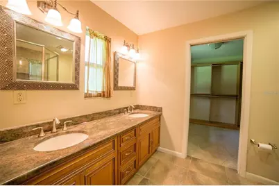 1009 NW 39th Drive, Gainesville, FL 32605 - Photo 11