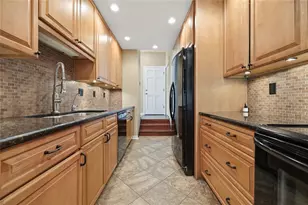 5328 NW 9th Ln, Gainesville, FL 32605 - Photo 11