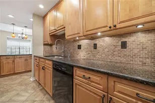 5328 NW 9th Ln, Gainesville, FL 32605 - Photo 7