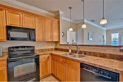 1185 SW 9th Road #402, Gainesville, FL 32601 - Photo 7