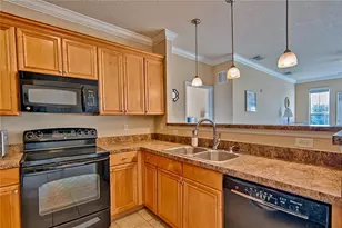 1185 SW 9th Rd, Gainesville, FL 32601 - Photo 7