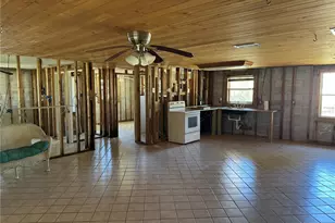 2221 S Waterman Dr, Crystal River, FL 34429 - Photo 17