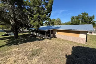 2221 S Waterman Dr, Crystal River, FL 34429 - Photo 3