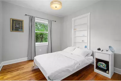 716 NE 10th Avenue, Gainesville, FL 32601 - Photo 11