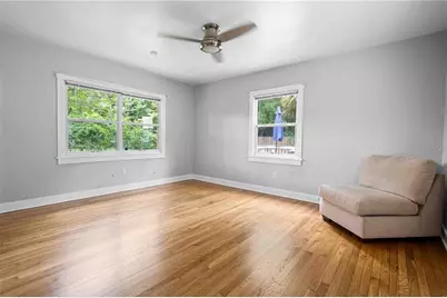 716 NE 10th Avenue, Gainesville, FL 32601 - Photo 9