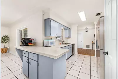 1909 SW 48th Avenue, Gainesville, FL 32608 - Photo 11