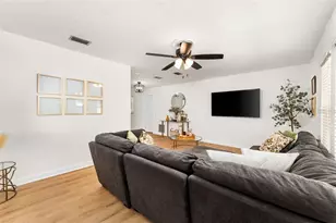 1909 SW 48th Ave, Gainesville, FL 32608 - Photo 5