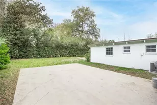 3004 NE 12th St, Gainesville, FL 32609 - Photo 5