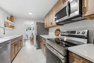 3220 NW 20th St, Gainesville, FL 32605 - Photo 5