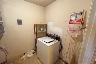 2640 SW 14th Dr, Gainesville, FL 32608 - Photo 9