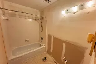 2640 SW 14th Dr, Gainesville, FL 32608 - Photo 15