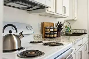 825 NW 19th Ave, Gainesville, FL 32609 - Photo 13