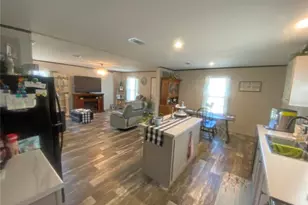 203 SW 5th Ave, Palatka, FL 32177 - Photo 11