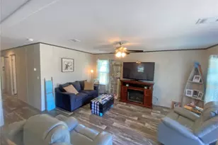 203 SW 5th Ave, Palatka, FL 32177 - Photo 3