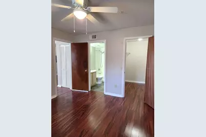 2360 SW Archer Road SW #205, Gainesville, FL 32608 - Photo 13