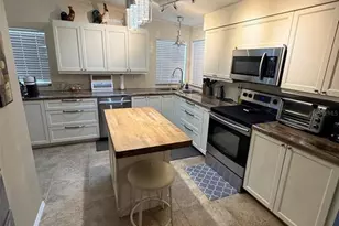 329 Dreama Dr, Davenport, FL 33897 - Photo 9