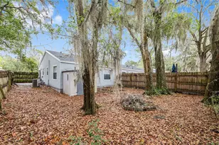 1420 SW 42nd St, Gainesville, FL 32607 - Photo 33