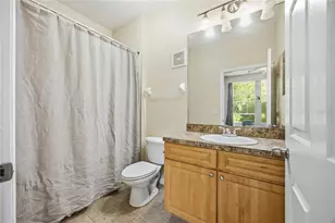 1245 SW 9th Rd, Gainesville, FL 32601 - Photo 17