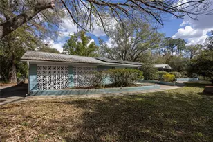 1421 NW 30th St, Gainesville, FL 32605 - Photo 13