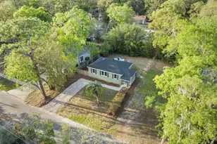 1010 NE 7th Pl, Gainesville, FL 32601 - Photo 13