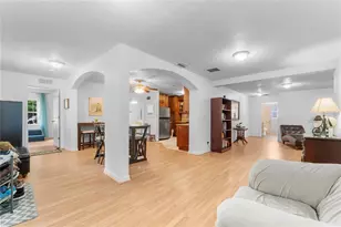 1701 38th Ave, Saint Petersburg, FL 33713 - Photo 11