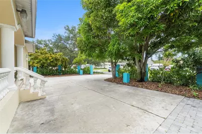 1701 38th Avenue, Saint Petersburg, FL 33713 - Photo 5