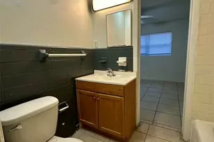 1916 NE 21st Pl, Gainesville, FL 32609 - Photo 7