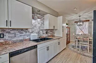 22434 NW 176th Ave, High Springs, FL 32643 - Photo 9