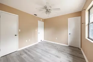 1731 NW 32nd Pl, Gainesville, FL 32605 - Photo 9