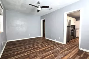 1131 NE 10th Ave, Gainesville, FL 32601 - Photo 21