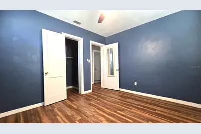 1131 NE 10th Avenue, Gainesville, FL 32601 - Photo 9