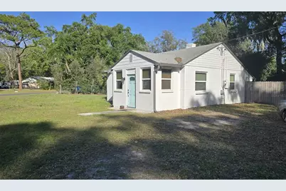 1131 NE 10th Avenue, Gainesville, FL 32601 - Photo 3
