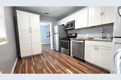 1131 NE 10th Avenue, Gainesville, FL 32601 - Photo 17