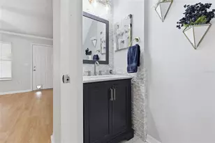 4215 SW 22nd Ln, Gainesville, FL 32607 - Photo 9