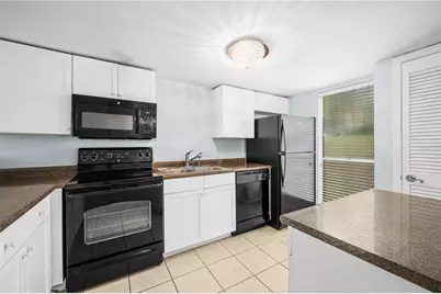 1810 NW 23rd Boulevard #174, Gainesville, FL 32605 - Photo 11