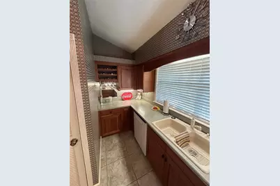 11001 SE Sunset Harbor Road #A04, Summerfield, FL 34491 - Photo 5