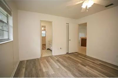 1421 NW 6th Place, Gainesville, FL 32603 - Photo 11