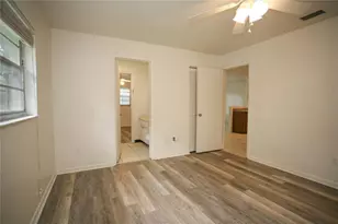 1421 NW 6th Pl, Gainesville, FL 32603 - Photo 11