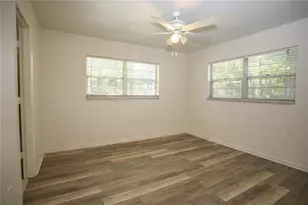 1421 NW 6th Pl, Gainesville, FL 32603 - Photo 9