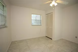 1421 NW 6th Pl, Gainesville, FL 32603 - Photo 3