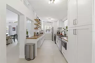 831 NW 20th Ter, Gainesville, FL 32603 - Photo 11