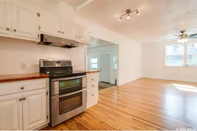 1028 NE 7th Avenue, Gainesville, FL 32601 - Photo 9