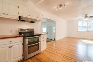 1028 NE 7th Ave, Gainesville, FL 32601 - Photo 9