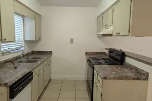 713 SW 69th St, Gainesville, FL 32607 - Photo 3