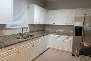 1571 NW 29 Rd, Gainesville, FL 32605 - Photo 3