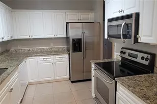 1571 NW 29 Rd, Gainesville, FL 32605 - Photo 9