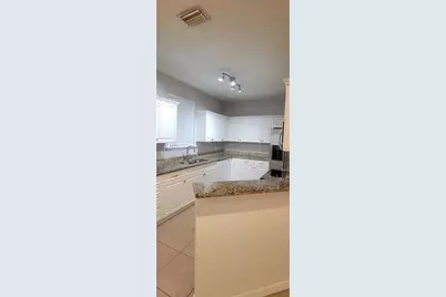 1571 NW 29th Road #1, Gainesville, FL 32605 - Photo 5