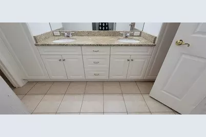 1571 NW 29th Road #1, Gainesville, FL 32605 - Photo 17