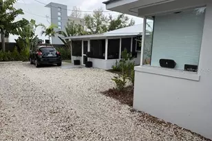 651 Madison Ct, Sarasota, FL 34236 - Photo 5