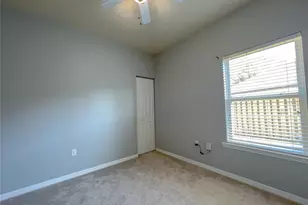 8166 SW 74th Ln, Gainesville, FL 32608 - Photo 7